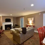 321 E Congress Garden